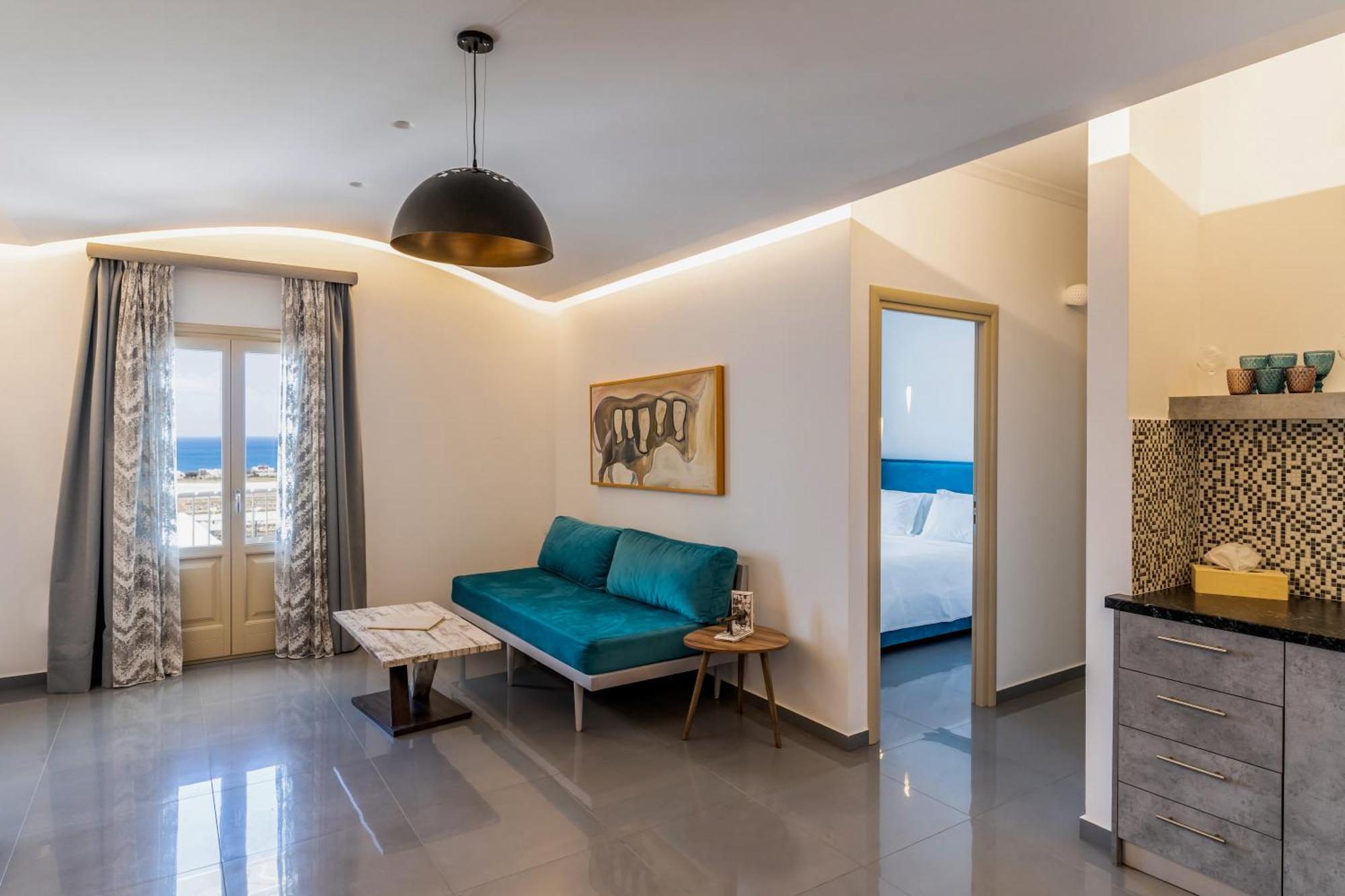 Marvarit Suites Messaria  Bilik gambar