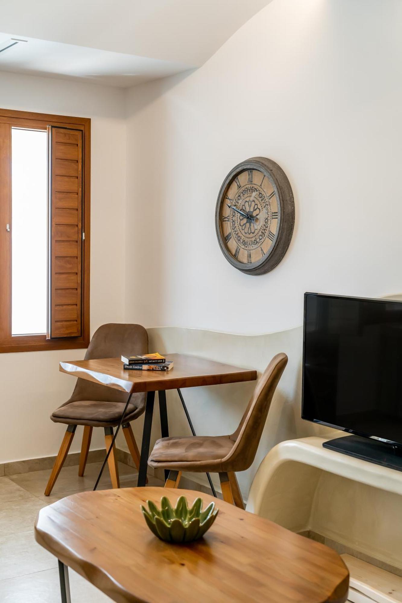 Marvarit Suites Messaria  Bilik gambar
